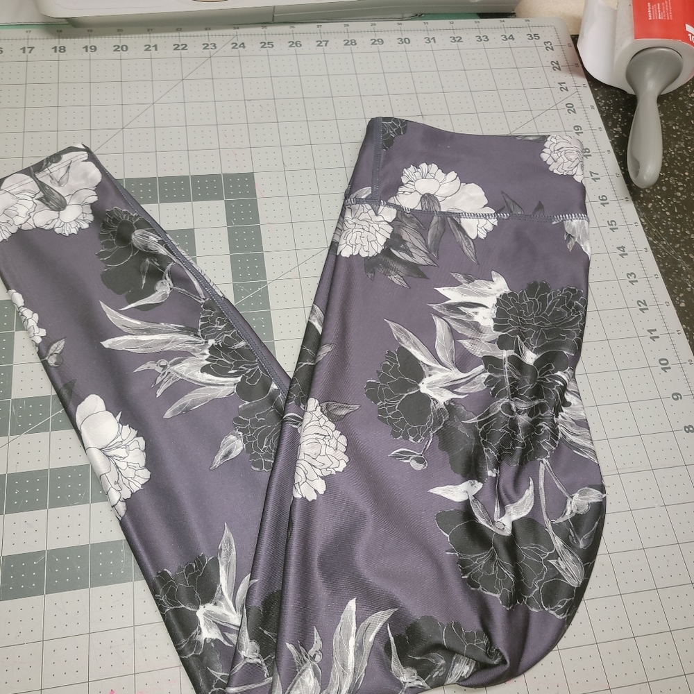 Joy Lab spandex type pants